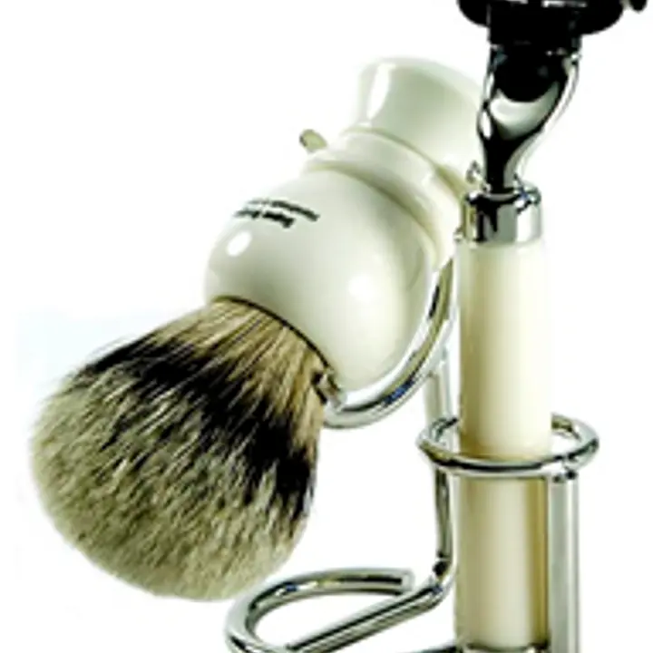 Geo F Trumper Universal Polished Chrome Shaving Stand - Master