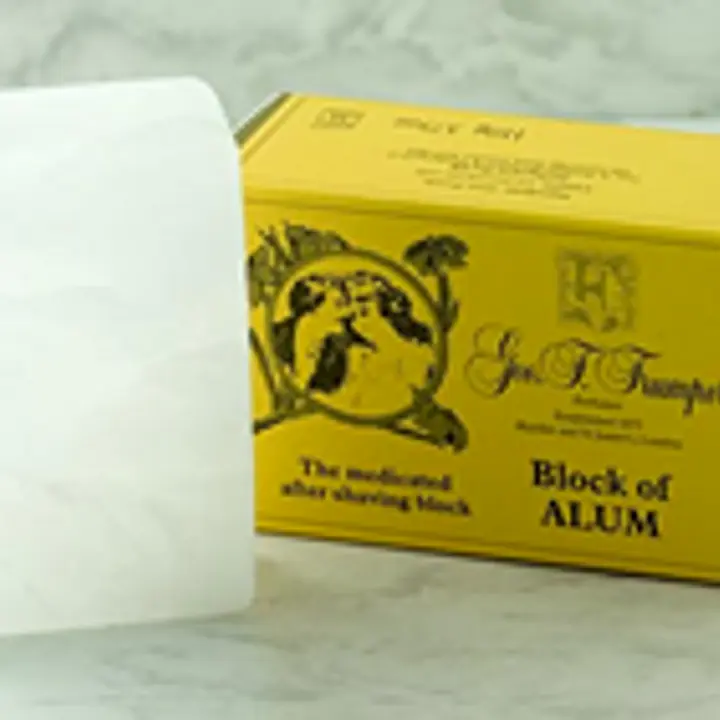 Geo F Trumper Block of Alum Plastic Case (110ml) - Master