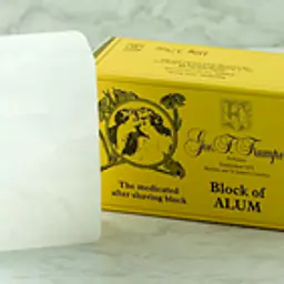 Geo F Trumper Block of Alum Plastic Case (110ml)