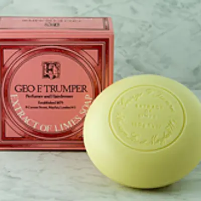 Geo F Trumper Traditional Extract of Limes Bath Soap (150g Tablet) primary image