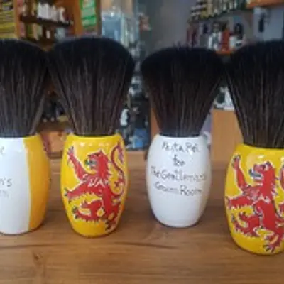 'Lion Rampant' Shaving Brush (black synthetic hair) primary image