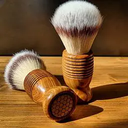 The Gentleman's Groom Room 'Hive 2' Shaving Brush