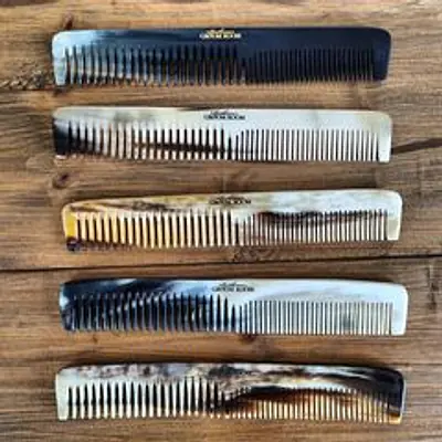 The Gentleman's Groom Room Real Horn Comb 6 1/4" primary image
