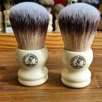 Castle Forbes Synthetic Hair Shaving Brush (Ivory Colour) - Master