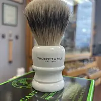 Truefitt & Hill Wellington Super Badger Brush (Porcelain Effect) - Master