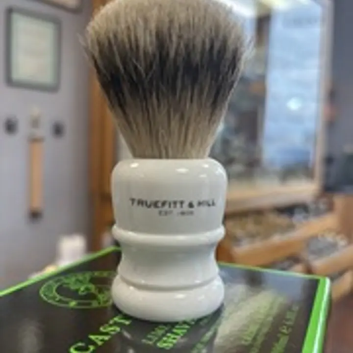Truefitt & Hill Wellington Super Badger Brush (Porcelain Effect)
