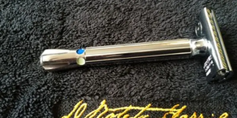 Win A 'Traffic Light' Digress Adjustable Safety Razor! 