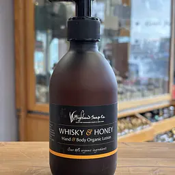 The Highland Soap Co. Whisky And Honey Hand And Body Organic Lotion 300ml